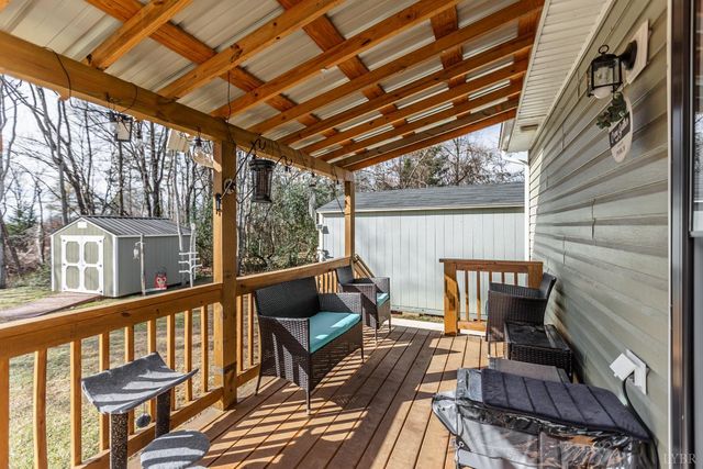 898 Spruce Dr., Pamplin, VA 23958