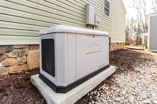 898 Spruce Dr., Pamplin, VA 23958