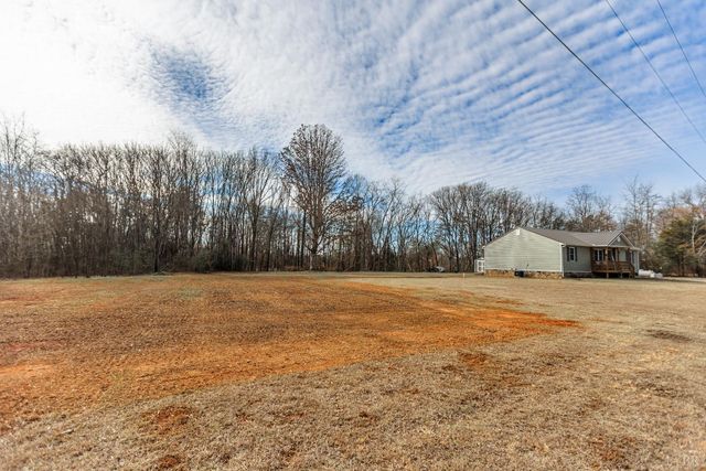 898 Spruce Dr., Pamplin, VA 23958