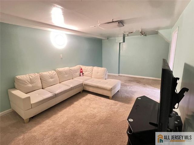 406 Cranbury Road 7, East Brunswick, NJ 08816