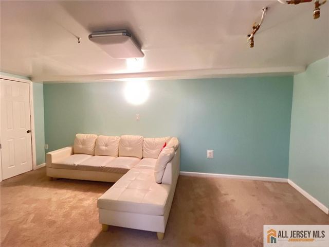 406 Cranbury Road 7, East Brunswick, NJ 08816