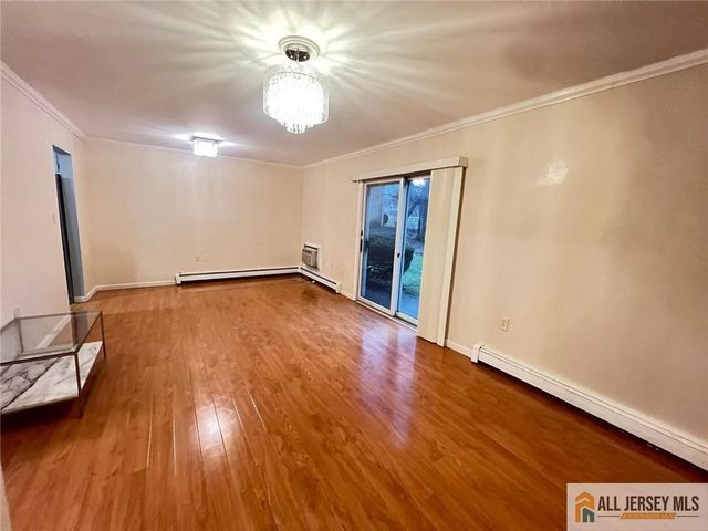 406 Cranbury Road 7, East Brunswick, NJ 08816