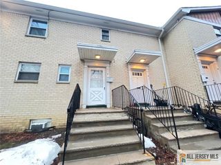 406 Cranbury Road 7, East Brunswick, NJ 08816