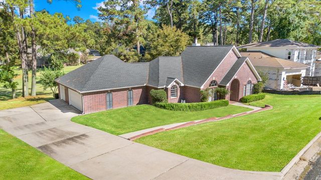 636 Hillcrest Drive, Huntsville, TX 77340