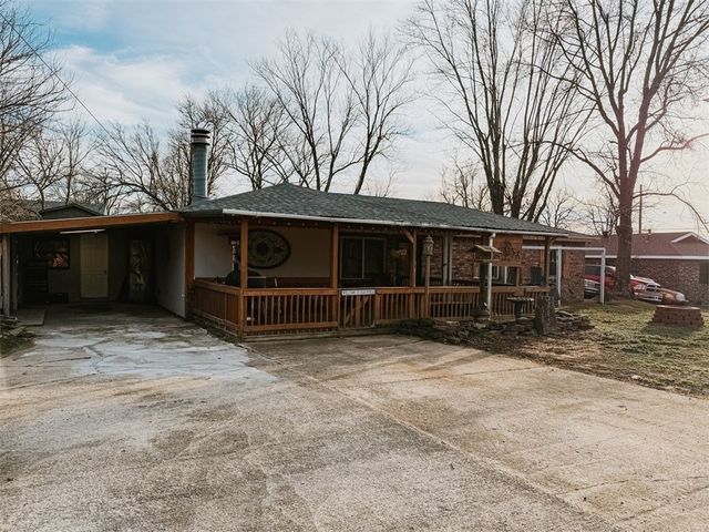 1203 E College Avenue, Berryville, AR 72616