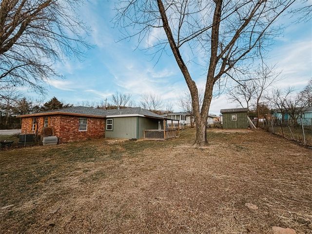 1203 E College Avenue, Berryville, AR 72616