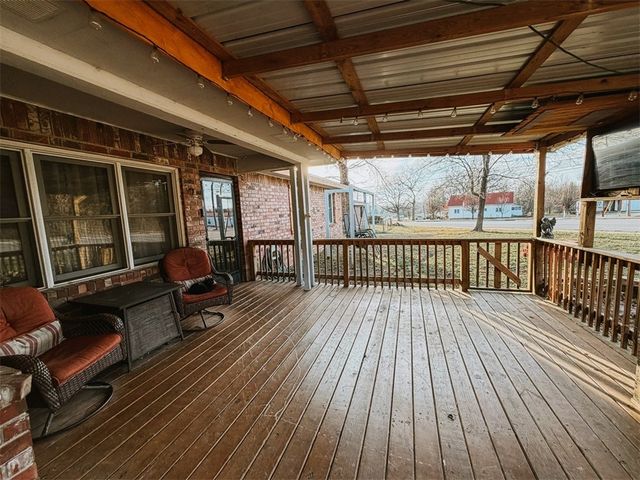 1203 E College Avenue, Berryville, AR 72616