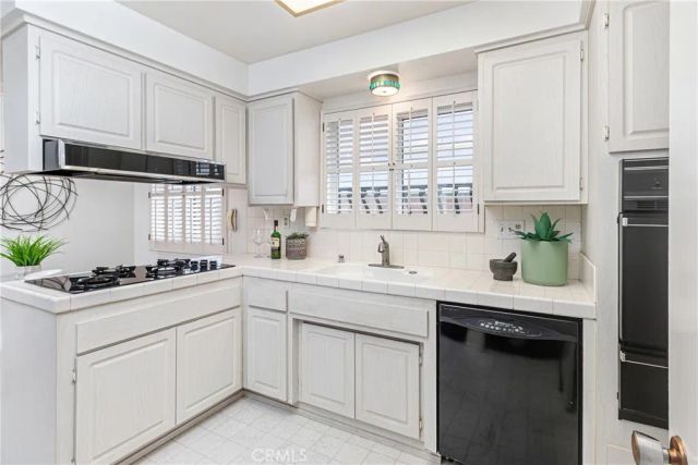 8127 Grove Street, Sunland, CA 91040