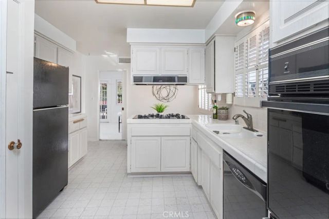 8127 Grove Street, Sunland, CA 91040