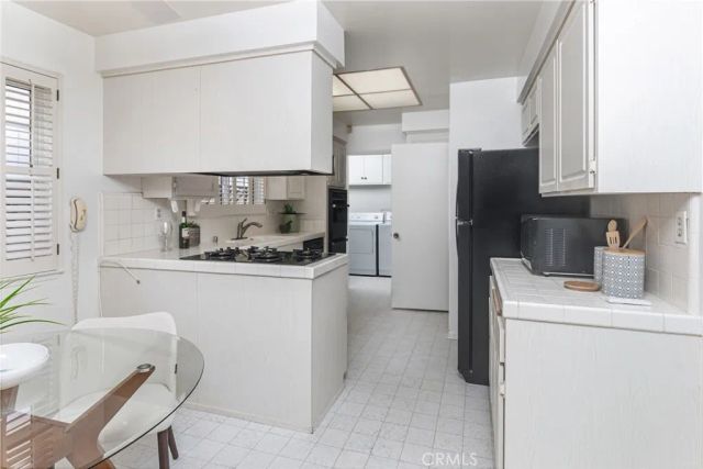 8127 Grove Street, Sunland, CA 91040