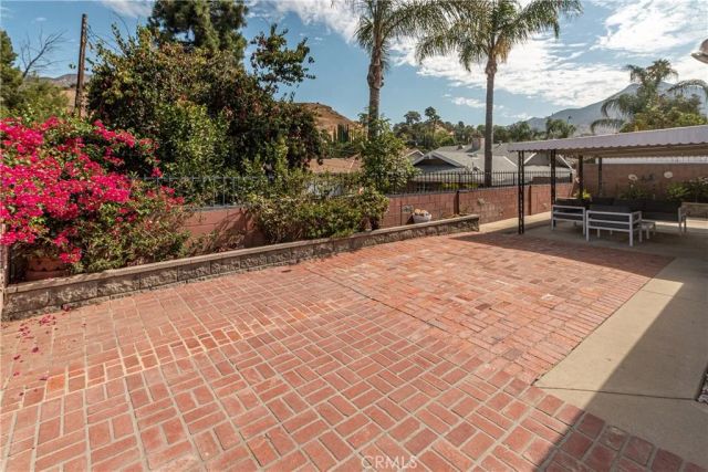 8127 Grove Street, Sunland, CA 91040