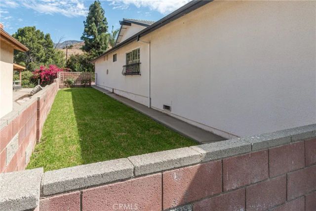 8127 Grove Street, Sunland, CA 91040