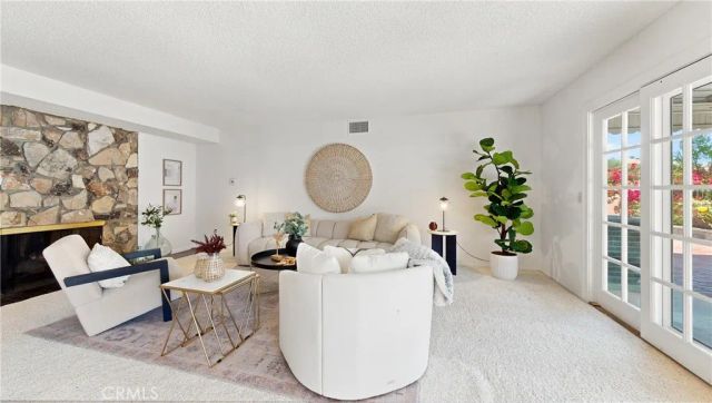 8127 Grove Street, Sunland, CA 91040