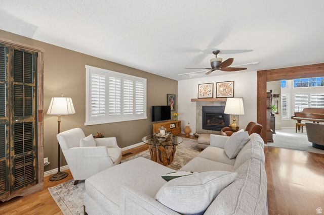 1093 E BIRCHBROOK CIR, Cottonwood Heights, UT 84047