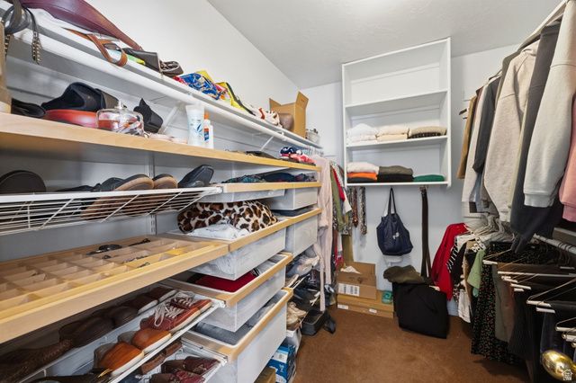 1093 E BIRCHBROOK CIR, Cottonwood Heights, UT 84047