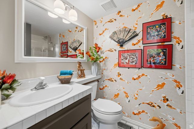 1093 E BIRCHBROOK CIR, Cottonwood Heights, UT 84047