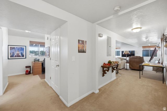 1093 E BIRCHBROOK CIR, Cottonwood Heights, UT 84047