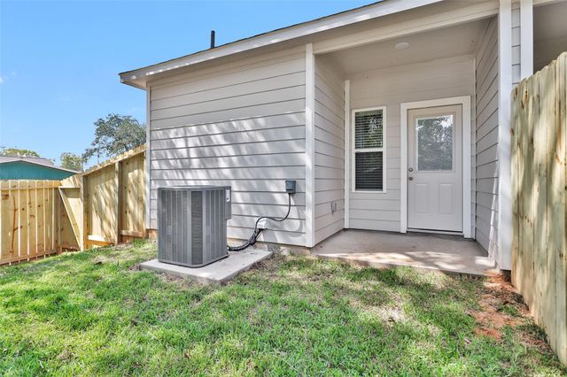 496B Golden Street B, Willis, TX 77378