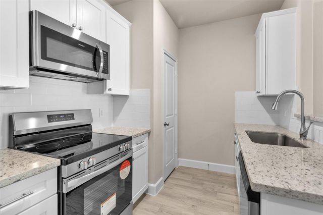 496B Golden Street B, Willis, TX 77378