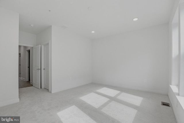 16096 FREDERICK RD, Rockville, MD 20850