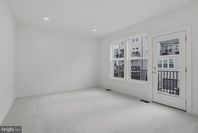 16096 FREDERICK RD, Rockville, MD 20850