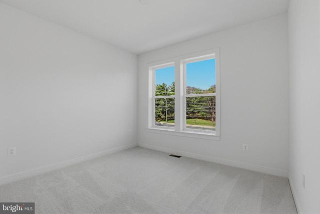 16096 FREDERICK RD, Rockville, MD 20850