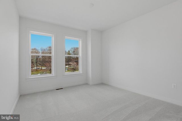 16096 FREDERICK RD, Rockville, MD 20850