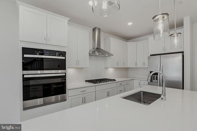 16096 FREDERICK RD, Rockville, MD 20850