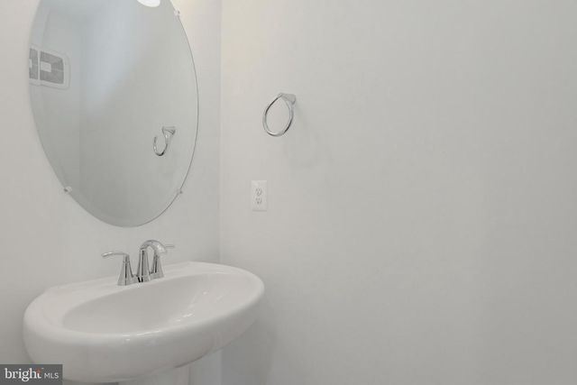 16096 FREDERICK RD, Rockville, MD 20850