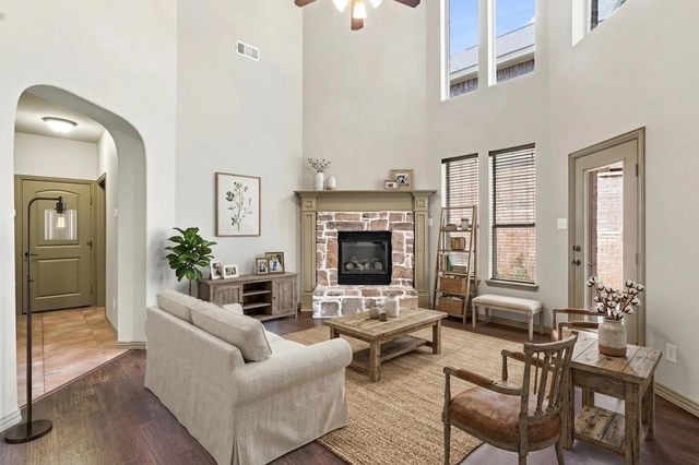6918 Nava, Grand Prairie, TX 75054
