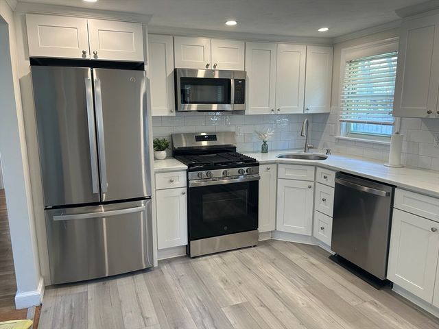32 Essex Road, Sharon, MA 02067