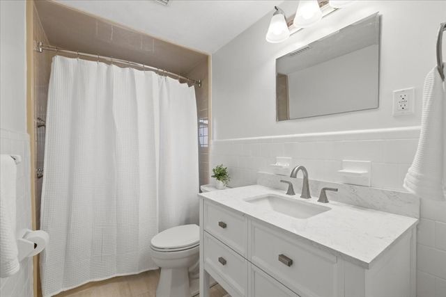 32 Essex Road, Sharon, MA 02067