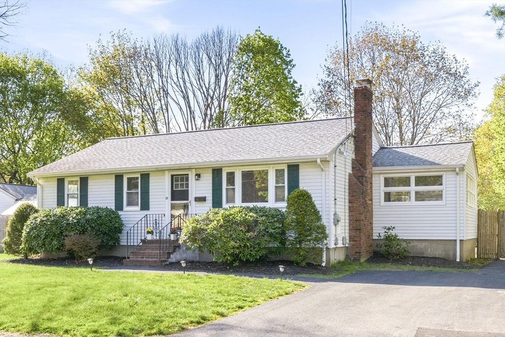 32 Essex Road, Sharon, MA 02067
