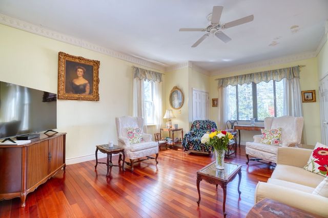 48-11 37th Street, New York City, NY 11101