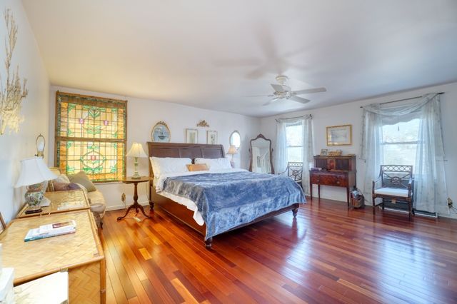 48-11 37th Street, New York City, NY 11101