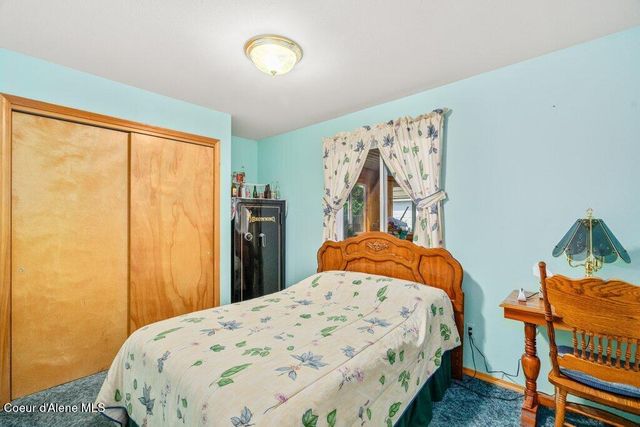 5687 N 15th ST, Dalton Gardens, ID 83815