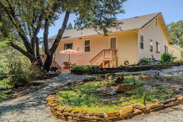 22590 Rocky Ln, Pioneer, CA 95666