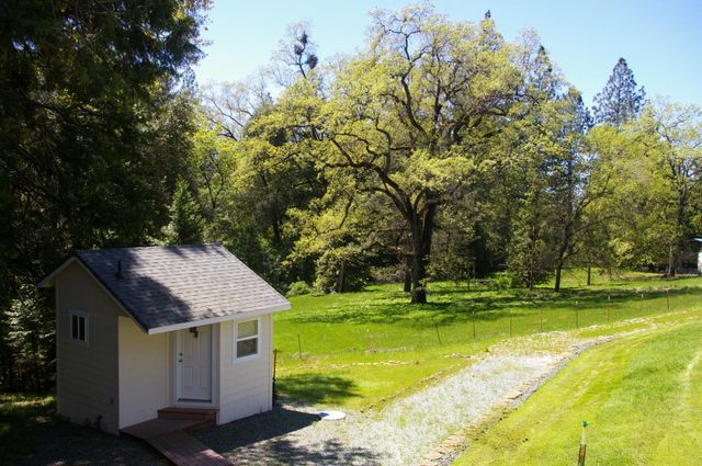 22590 Rocky Ln, Pioneer, CA 95666