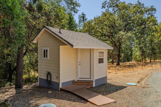 22590 Rocky Ln, Pioneer, CA 95666