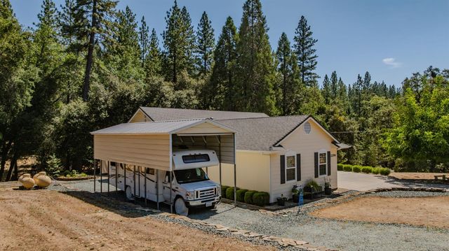 22590 Rocky Ln, Pioneer, CA 95666