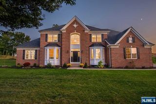 1 Cedar Court, North Haledon, NJ 07508