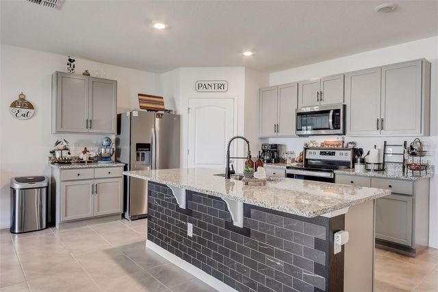 2076 TAY WES DR, St Cloud, FL 34771