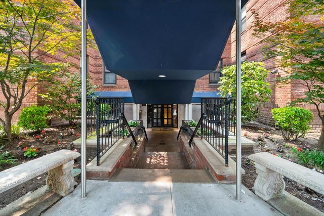 302 96th Street 1-P, New York City, NY 11209