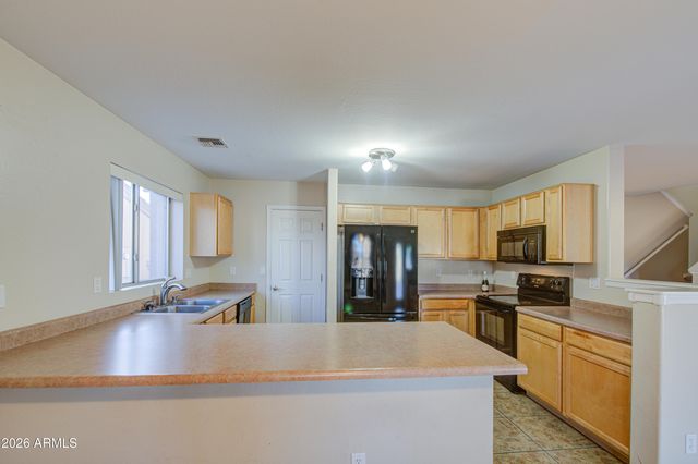 11331 W BRITTLEWOOD Drive, Phoenix, AZ 85037