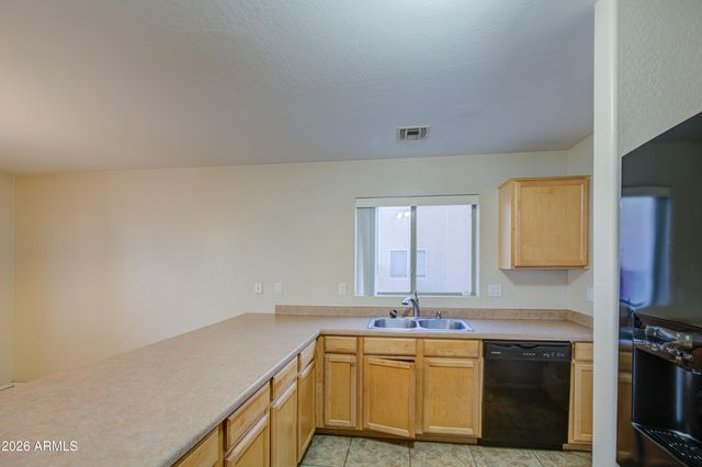 11331 W BRITTLEWOOD Drive, Phoenix, AZ 85037