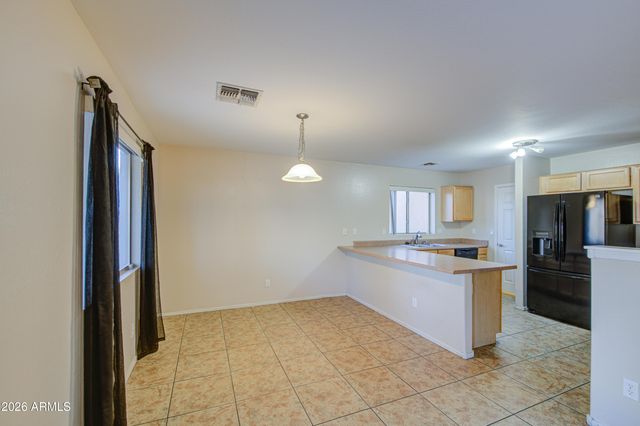 11331 W BRITTLEWOOD Drive, Phoenix, AZ 85037