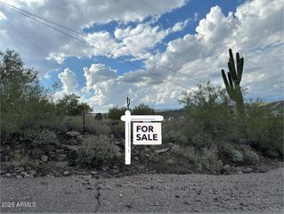 31dd N Twin Peaks Lane D, New River, AZ 85087