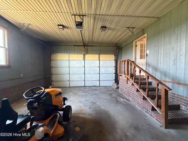 1437 Louie Pollock Road, La Grange, NC 28551