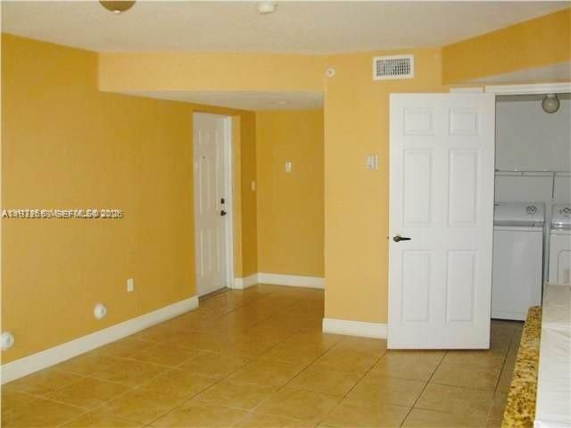 20950 SW 87th Ave 203, Cutler Bay, FL 33189