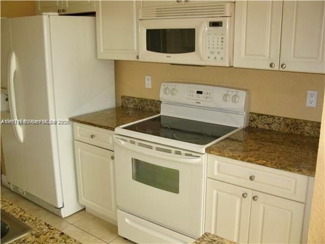 20950 SW 87th Ave 203, Cutler Bay, FL 33189